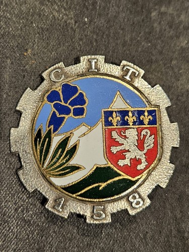 Insigne pucelle militaire - insigne,