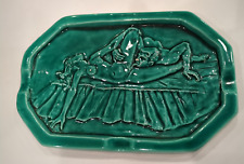 Plaque Cendrier Érotique Barbotine faience vert