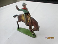 quiralu cowboy a cheval