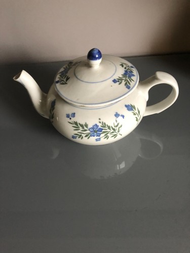 Rare petite théière - rare,