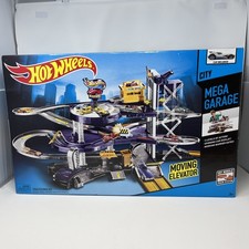 Hot Wheels City Mega Garage w/