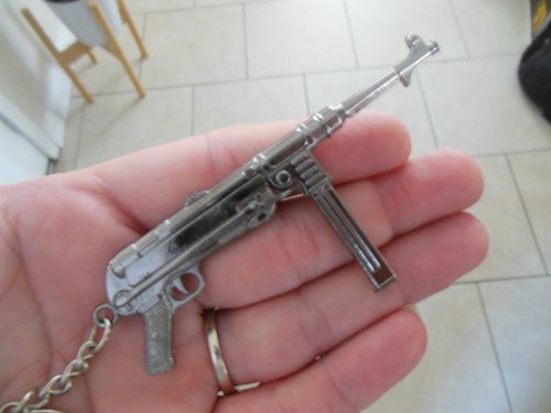 German submachine - mp, 40