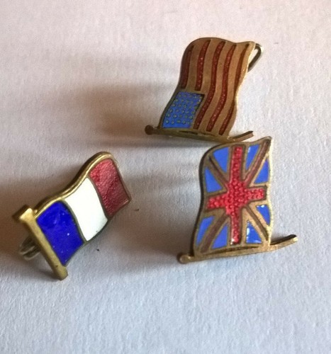 Ancien drapeaux insignes - 3x,