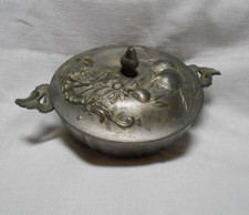 Joli Légumier étain Vintage avec Couvercle FORAL marqué : ETAIN  97 %  sn