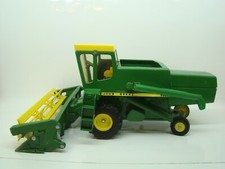 ERTL - 1/24 - MOISSONNEUSE