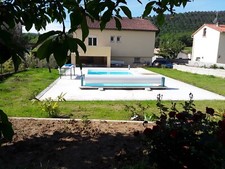MAISON AVEC PISCINE, GRANDE TERRASSE, JARDIN ET GARAGE