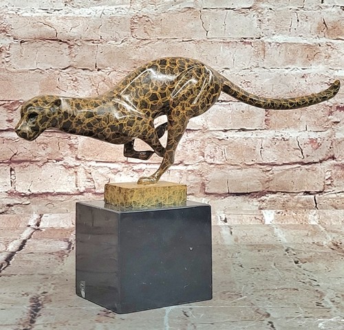 Sculpture bronze puma - en, de