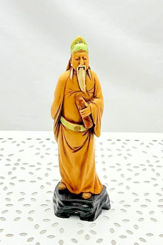 Figurine ancienne résine