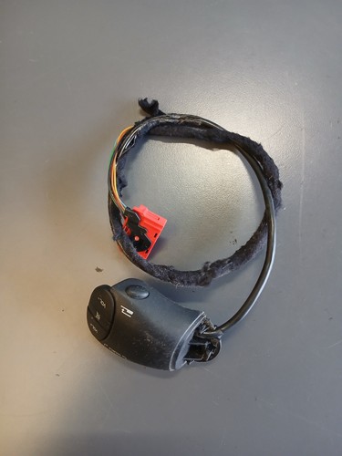 Renault commande au - renault, volant