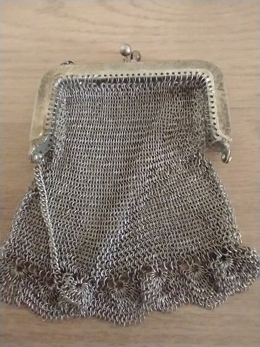 Charmante aumônière