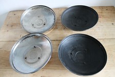 Lot de 4 enjoliveurs de roue - Voitures anciennes Citroën ? RENAULT ? Simca ?