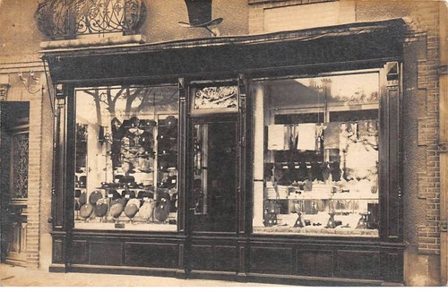 87124 paris - -,