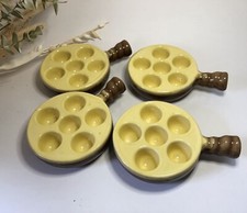 Lot de 4 petits poêlons à