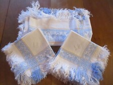 Service de table N°101 frange liteau bleu monogrammes LB nappe thé 12 serviettes