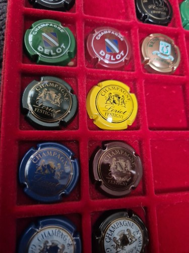 Serie capsules de - de, 4