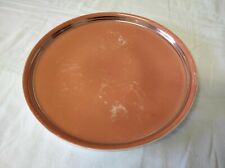 Plat de service rond en