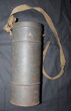 Militaria Français WW2 Etui de masque à gaz vide lanière cassée daté 1939