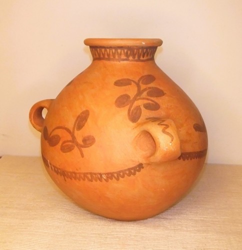 Petite ancienne jarre - et,