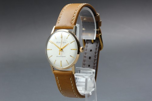 Presque comme neuve montre - comme, neuve]