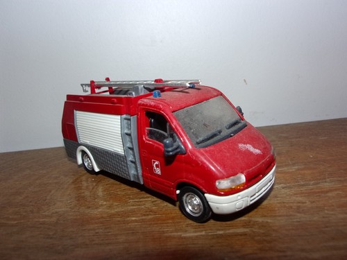 Solido renault master 18 - 1/50,