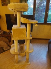 arbre à chat xxl couleur beige 1m50 de hauteur en parfait état, très doux.