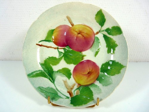 Assiette barbotine majolica - assiette,