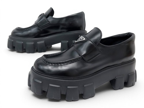 Neuf chaussures prada - chaussures,