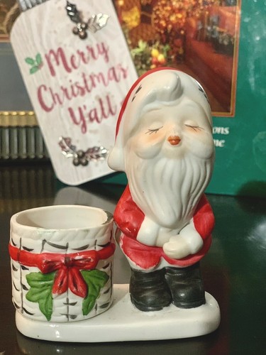 Cute vintage kissing santa - kissing,