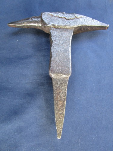 Ancienne petite enclume - petite,
