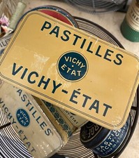 Vintage boite métal tôle