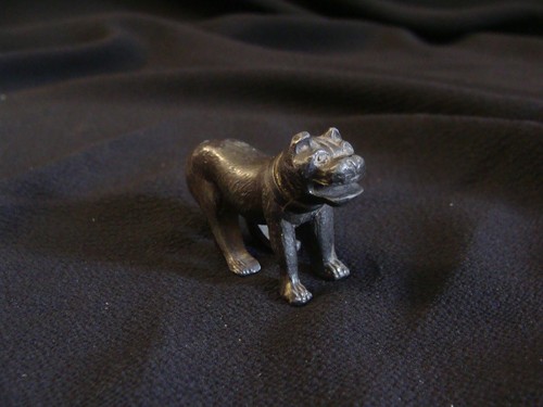 Chien bronze type bull - bronze,