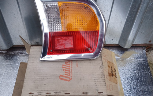Peugeot 504 feu arriere droit - peugeot,