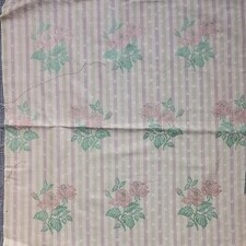 COUPON TISSU AMEUBLEMENT ANCIEN ECRU FLEURS ROSES RAYURES