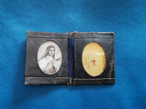 Ancienne relique sacrée - , de