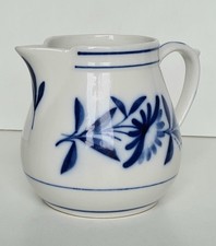 Pot à eau en porcelaine de