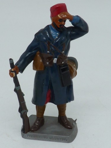 Figurine peinte pub - figurine,