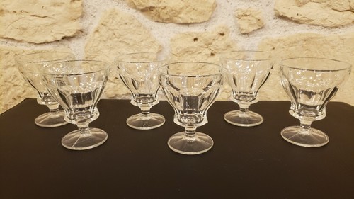Lot verres pied en - à,