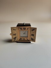 Cartier 8915  Horloge Réveil