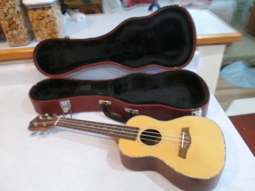 Beautiful ukulele mahogany - beautiful, lt