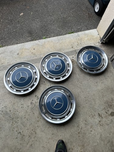 Lot enjoliveurs mercedes - de, 4