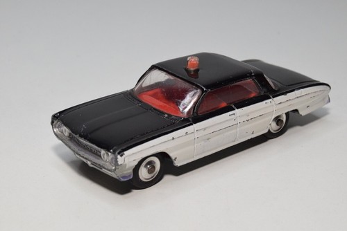 B32 corgi toys 237 - 1:43,