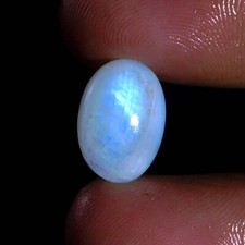 Cabochon ovale blanc