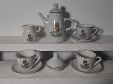 Eléments ancienne dinette en