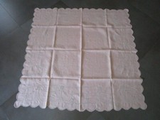 Nappe a thé ancienne brodée 116x116cm
