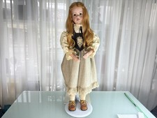 Poupée d'artiste poupée de