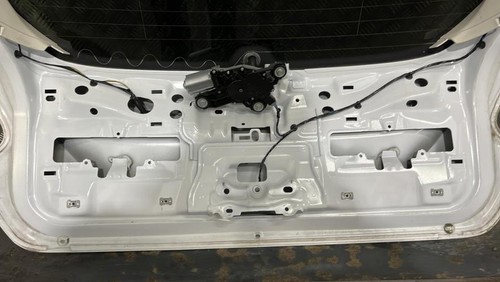 Malle hayon arriere ford focus - malle/hayon,