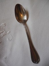 Cuillere dessert - cuillere, a