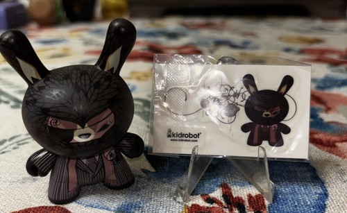 Kidrobot dunny french - kidrobot, i'm