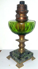 BELLE LAMPE A PÉTROLE TOUPIE BACCARAT VERTE BRONZE MARBRE