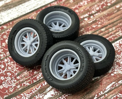 Scale 15 inch - scale:, 15-inch